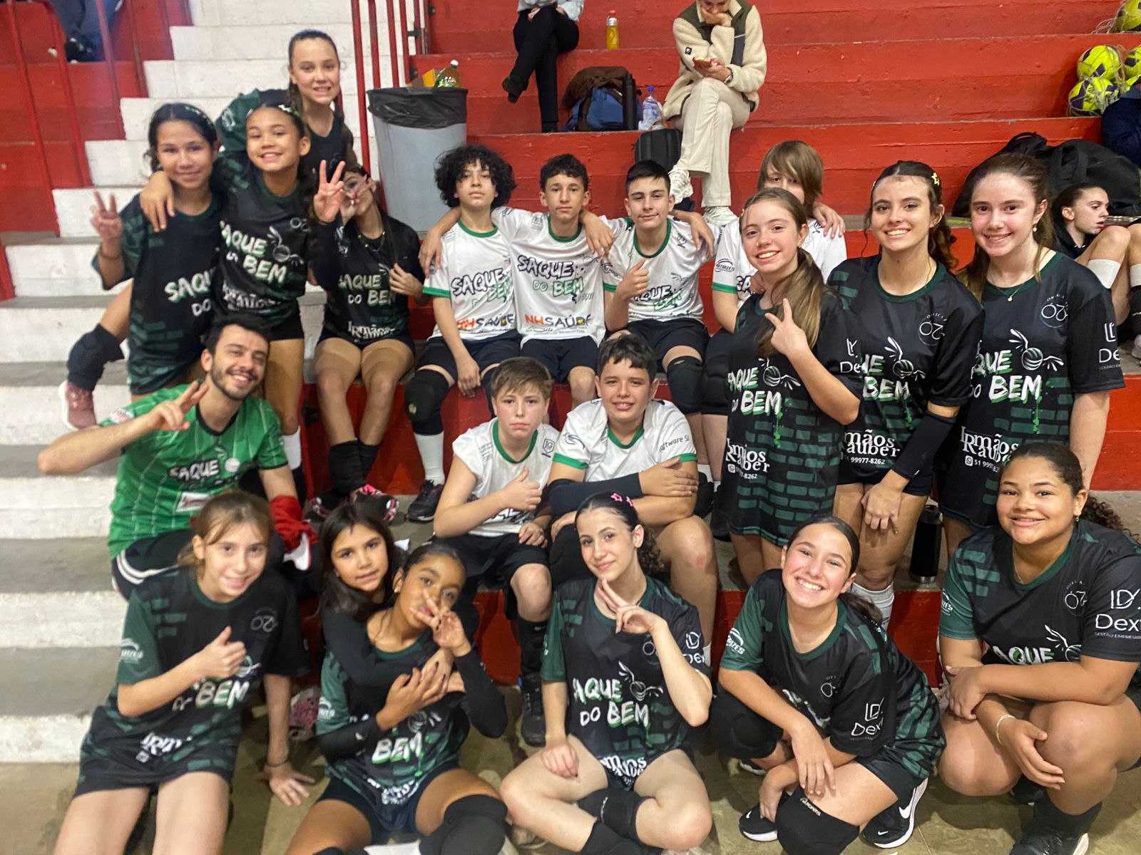 Equipes do Saque do Bem no Intercolegial